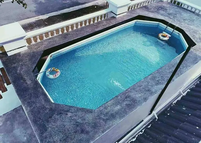 3 Storey Swimming Pool&Projector House Setia Alam